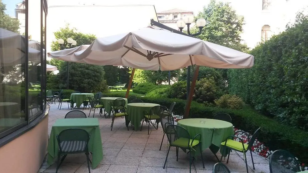 Una Hotels Scandinavia Milano Italy