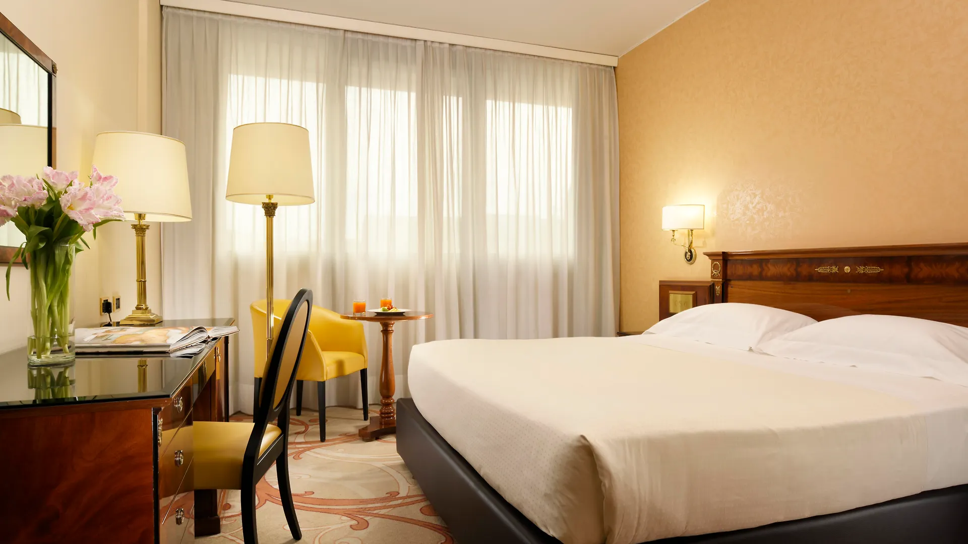 Una Hotels Scandinavia Milano 4*, Milan Italy