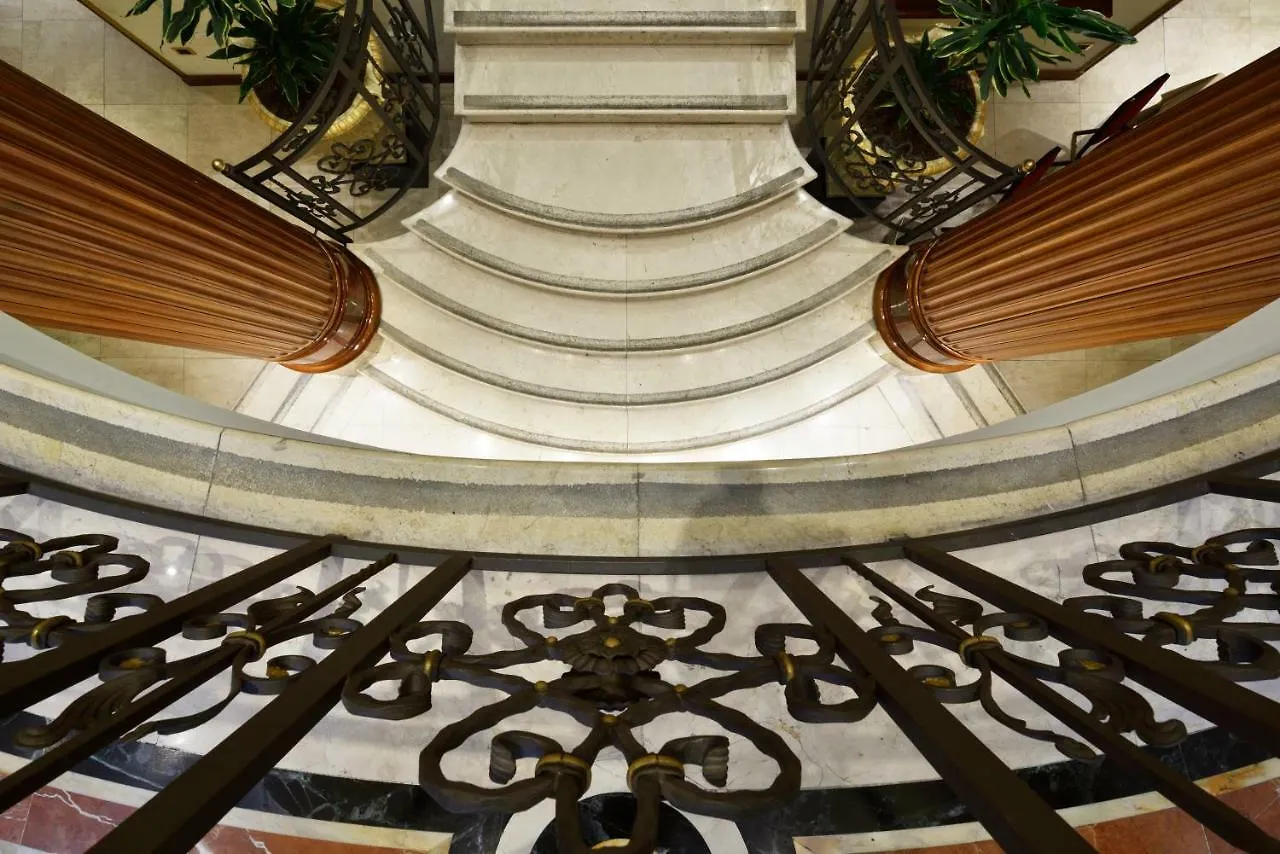 Una Hotels Scandinavia Milano 4*, Milan